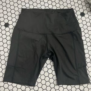 NWOT sweetaluna athletic shorts with side pockets size small
